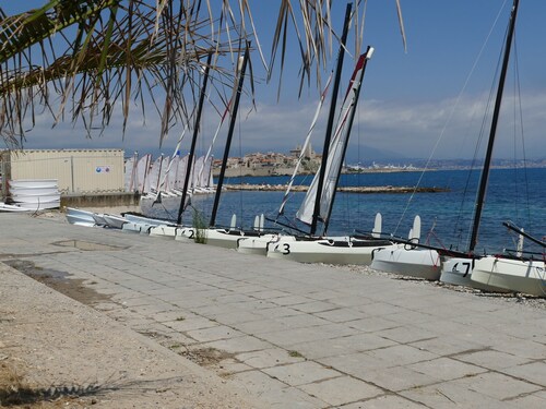 Deluxe garden level apartment, close to beaches, between Salis and Pinewoods