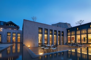 Breakfast, lunch and dinner served - Hangzhou Water Museum Tao Hotel (Hangzhou)