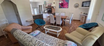 Family house with garden, near beaches and WIFI