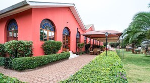 Property grounds - Highview Hotel (Karatu)