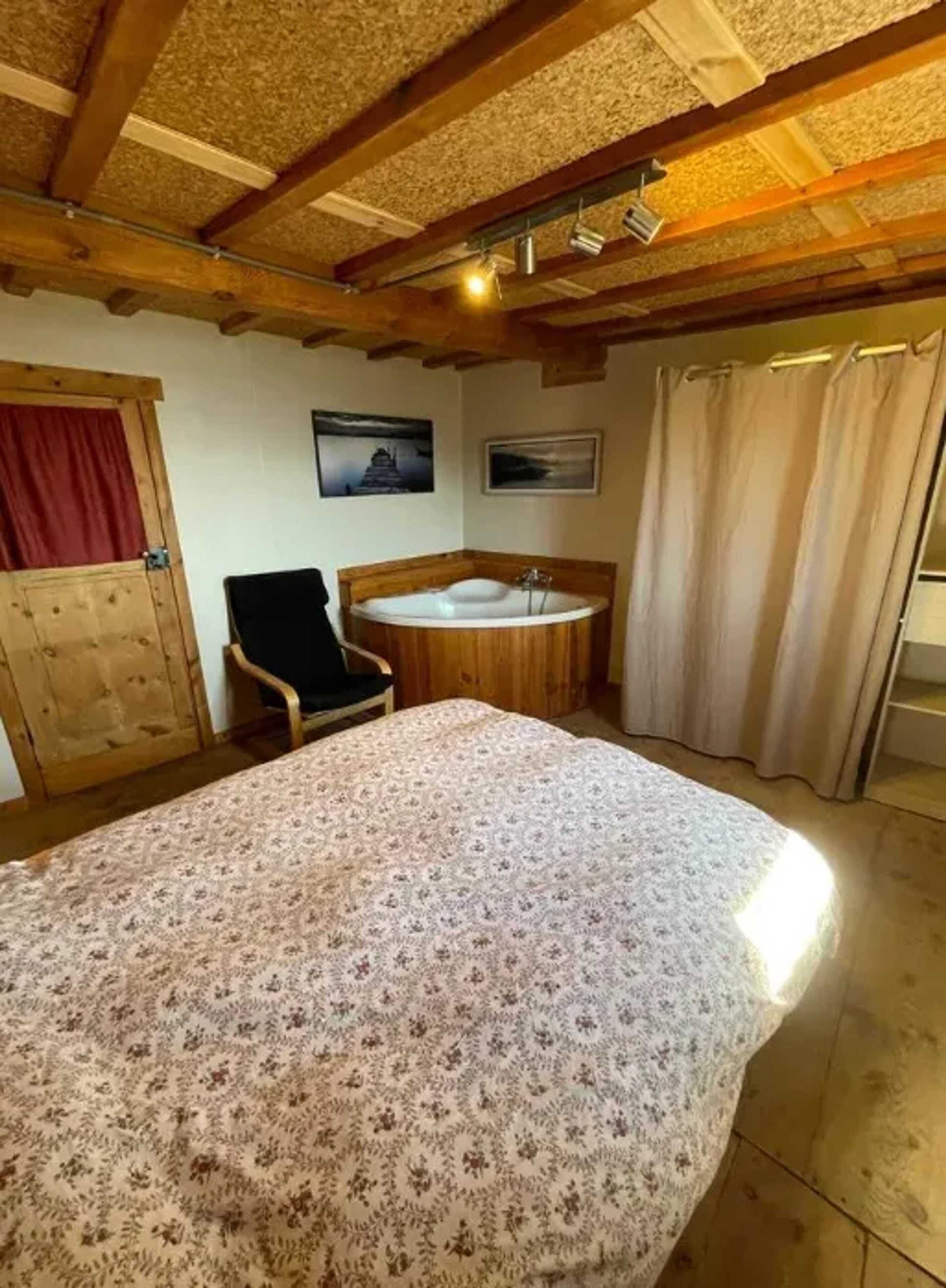 3 habitaciones, tabla de planchar con plancha y wifi gratis 