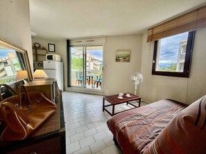 Room - Studio cabin 4 pers, pool, parking, near beach, St Cyprien (Saint-Cyprien)