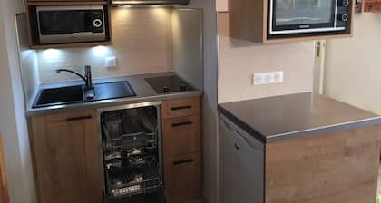Big and pleasant studio full south 34 m2 at the foot of the slopes with parking place
