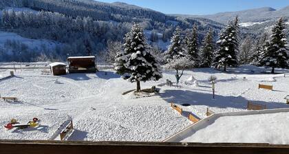 Big and pleasant studio full south 34 m2 at the foot of the slopes with parking place