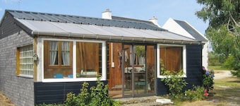 Homerez - Charming House in Trédrez-Locquémeau + Garden