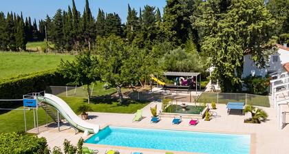 Homerez - Villa in Meynes