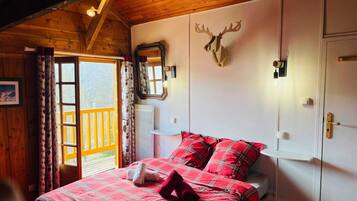 4 chambres, bureau, fer et planche à repasser