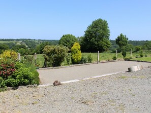 Property grounds - Country house with WIFI, pets allowed, private garden near Sourdeval-les-Bois (Sourdeval-les-Bois)