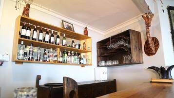 Bar (en la propiedad)