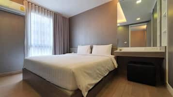 1 Bedroom Apartment | In-room safe, individually furnished, desk, blackout drapes