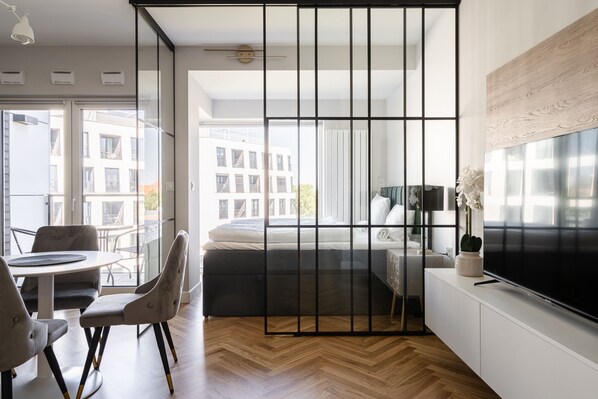 Living area - RentPlanet - Apartamenty Stare Miasto (Wroclaw)