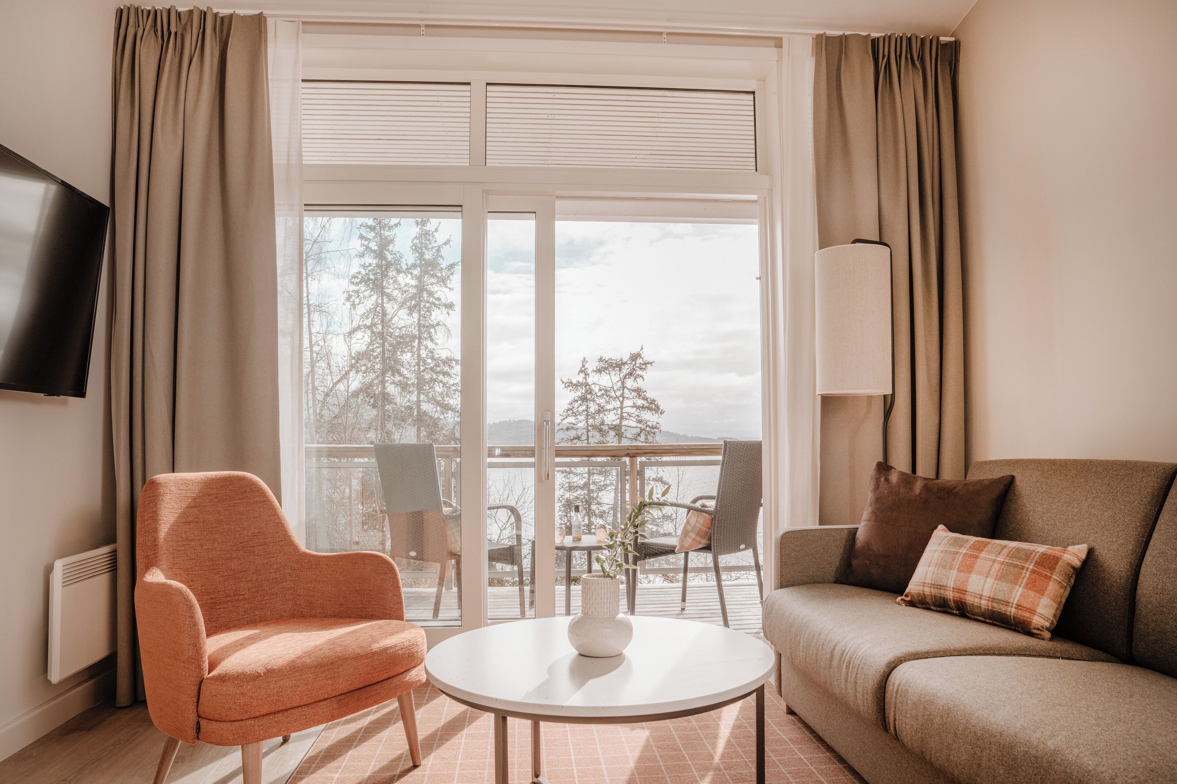 Suite, balkong, sjøutsikt (Oceanfront) | Skrivebord, blendingsgardiner, strykejern/-brett og wi-fi (inkludert)