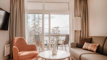 Suite, Balkon, Meerblick (Oceanfront) | Schreibtisch, Verdunkelungsvorhänge, Bügeleisen/Bügelbrett