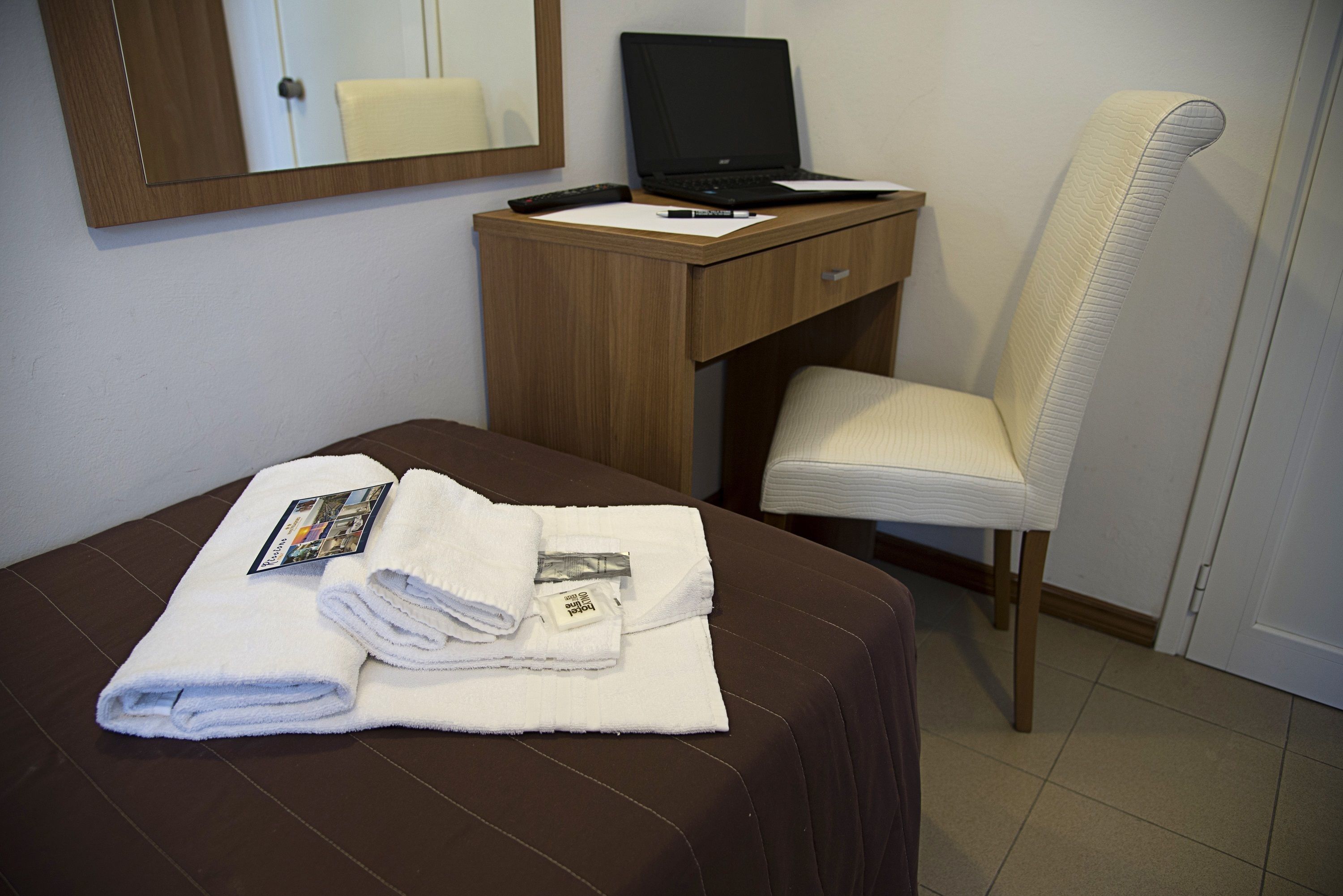 in-room safe, desk, cots/infant beds, rollaway beds