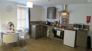 Business Studio, 1 Double Bed | Private kitchen - Quora Regent (Leicester)