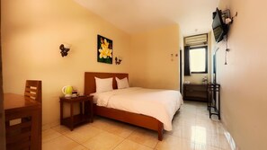 Habitación doble Deluxe | Escritorio, wifi gratis y ropa de cama 