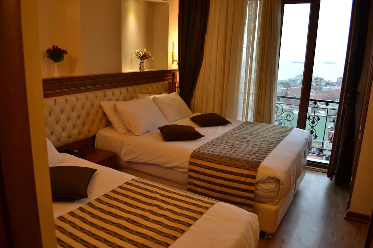 Minibar, in-room safe, desk, blackout curtains