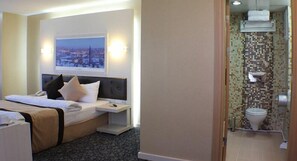 Double Room Single Use | Living area | LCD TV - Buyuk Kale Hotel (Kars)