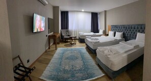 In-room safe, desk, laptop workspace, free WiFi - Buyuk Kale Hotel (Kars)