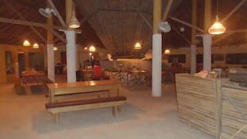 Dinner served, African cuisine