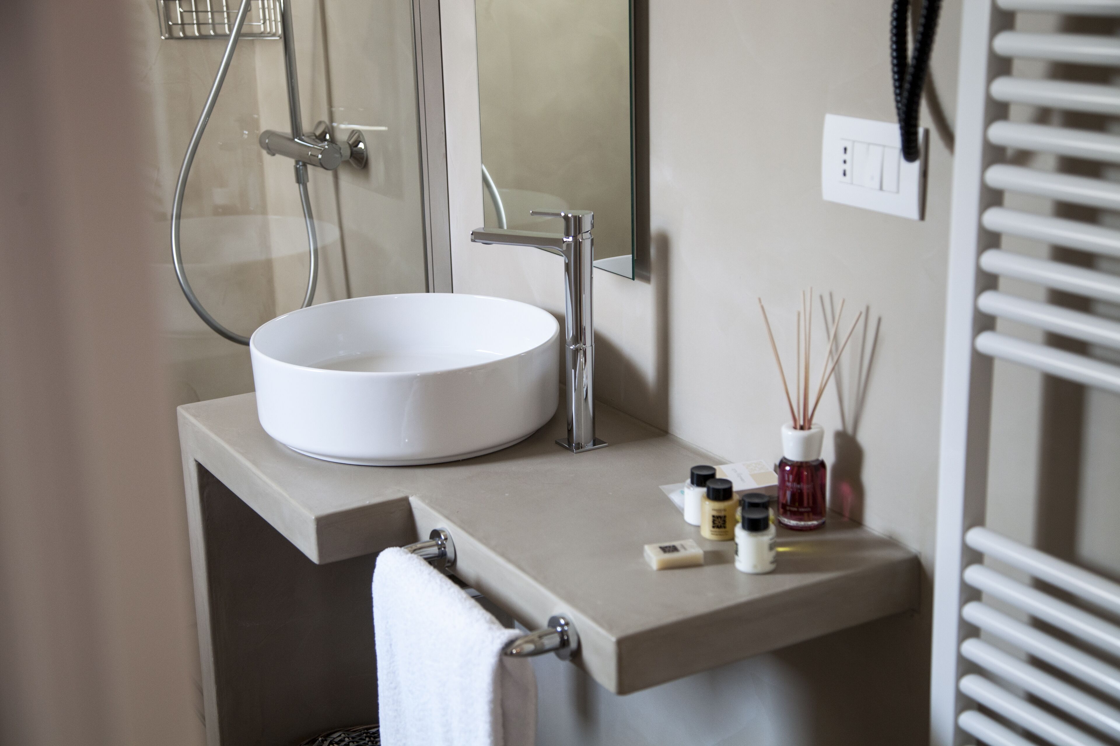 superior room | bathroom | free toiletries, bidet, towels