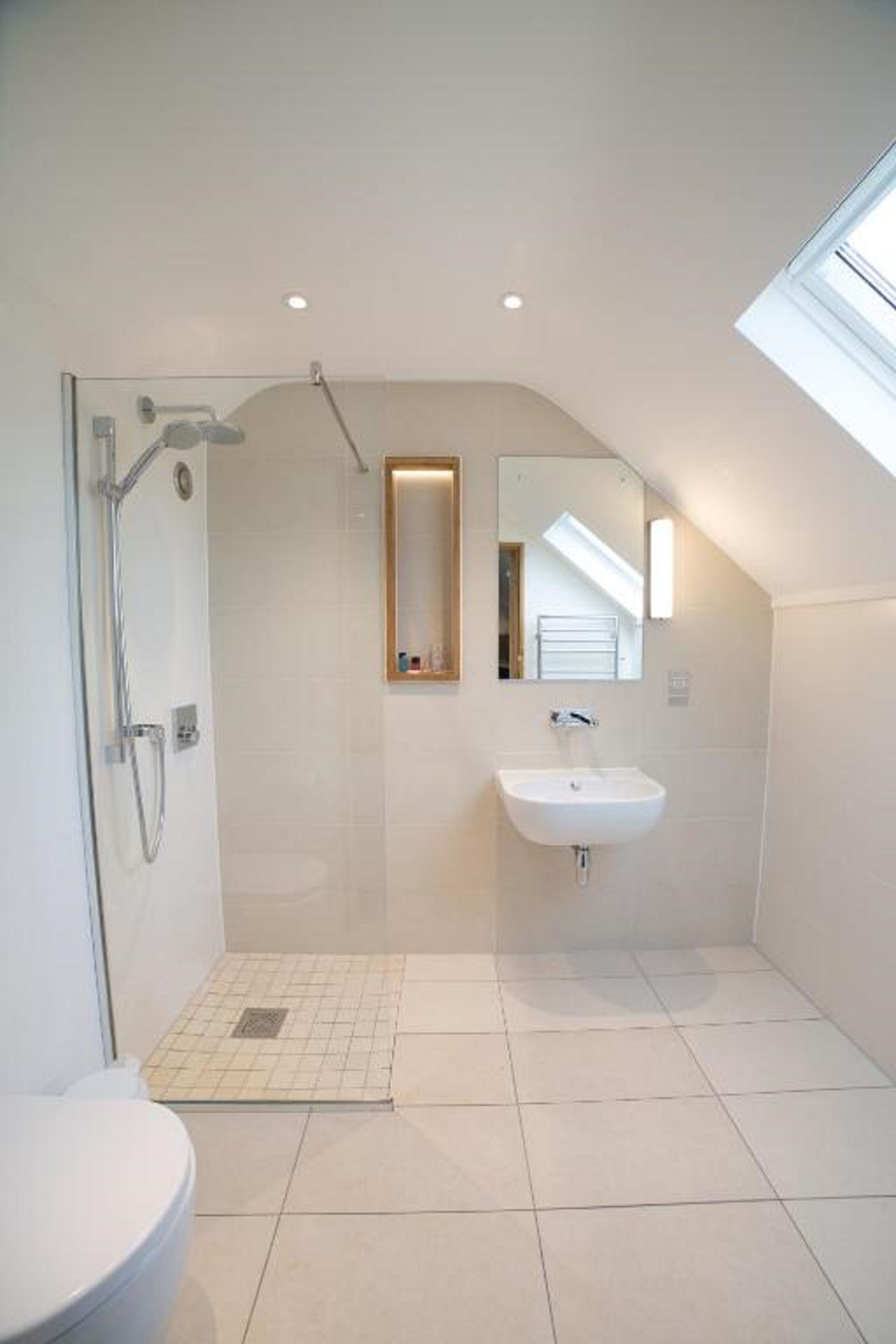 double room | desk, laptop workspace, iron/ironing board, cots/infant beds