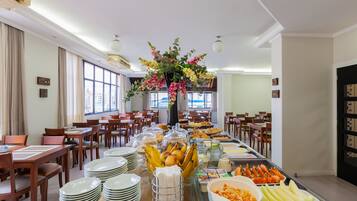 Free daily buffet breakfast