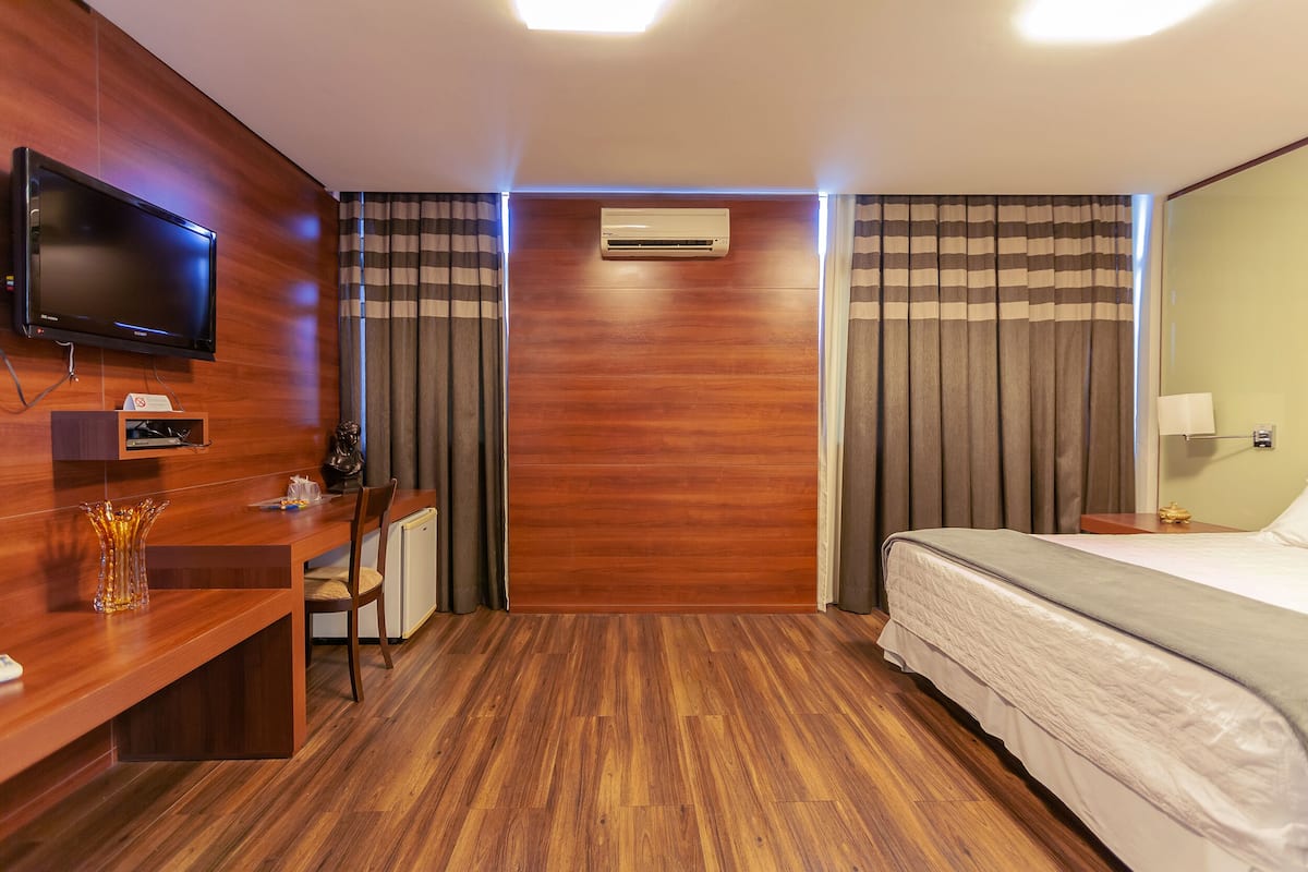 Minibar, in-room safe, desk, blackout drapes