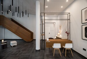 Γραφείο για check-in/check-out