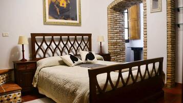 Doppia Superior | 1 camera, minibar, una cassaforte in camera, una scrivania