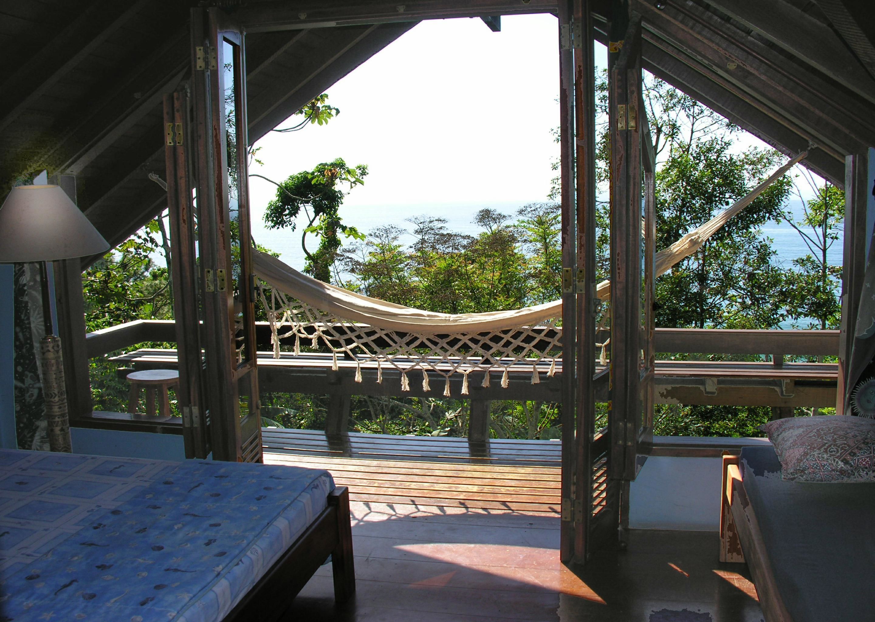 ซูพีเรียชาเลท์, หลายเตียง, วิวชายหาด, หันหน้าสู่ทะเล | มินิบาร์, ผ้าปูที่นอน