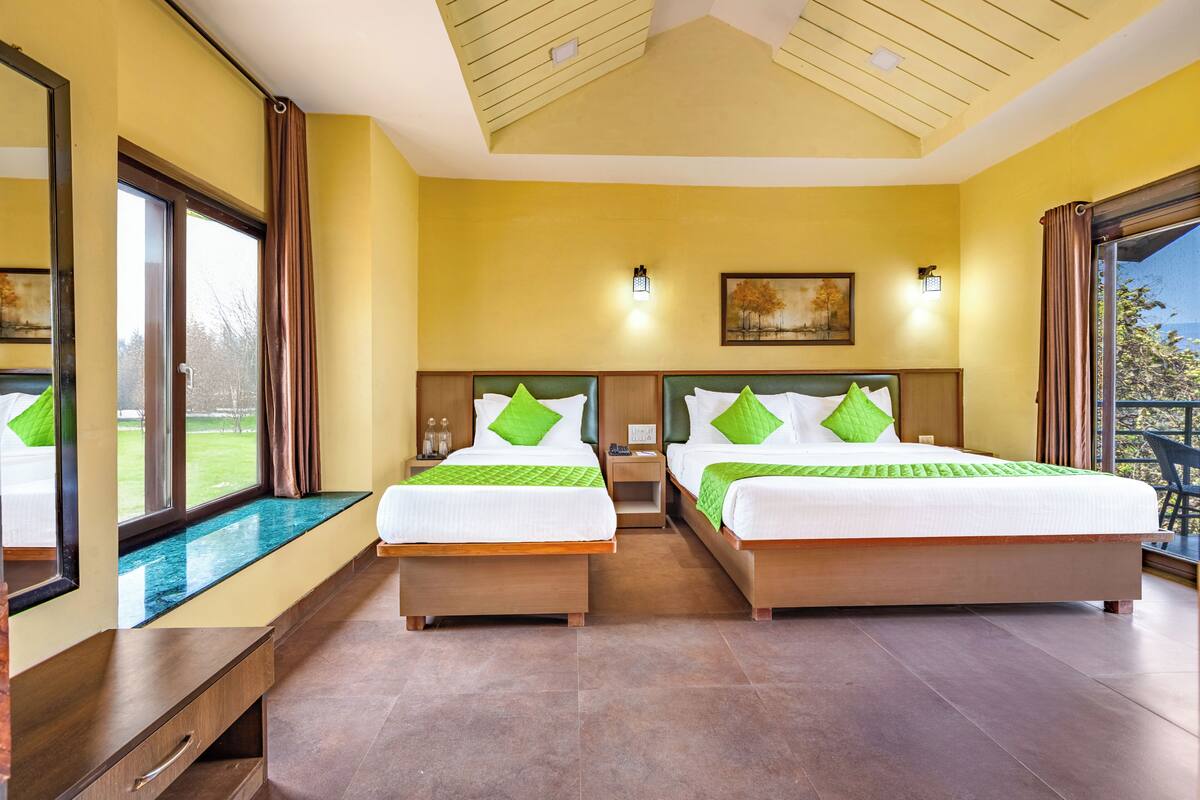 River View AC Room | Camas extra y ropa de cama