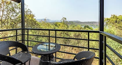 Nature Trails Kundalika, Kolad