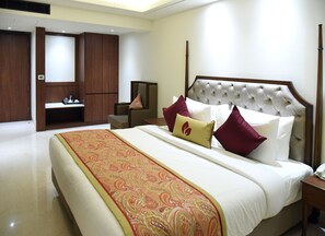 Deluxe Room, 1 King Bed, City View - The Exotica Grand (New Delhi)