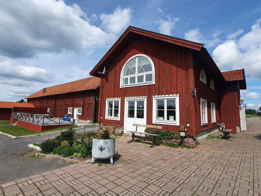 Down duvets, individually decorated, individually furnished