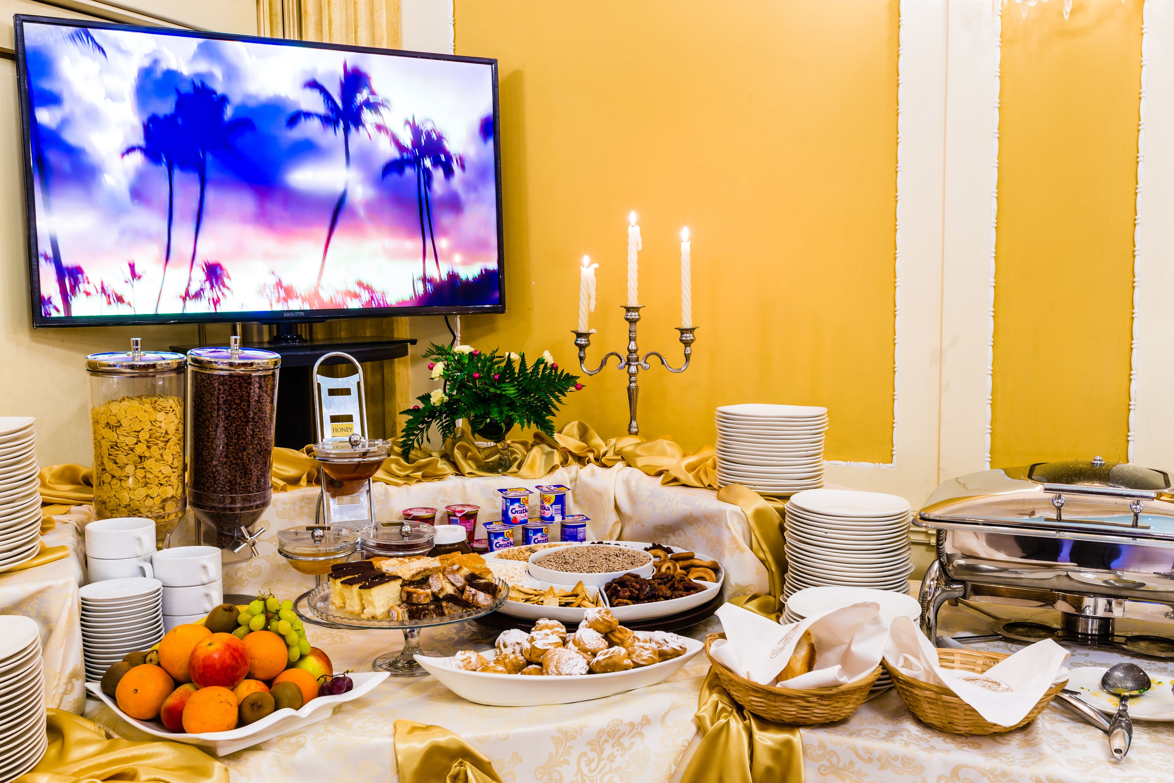 Free buffet breakfast