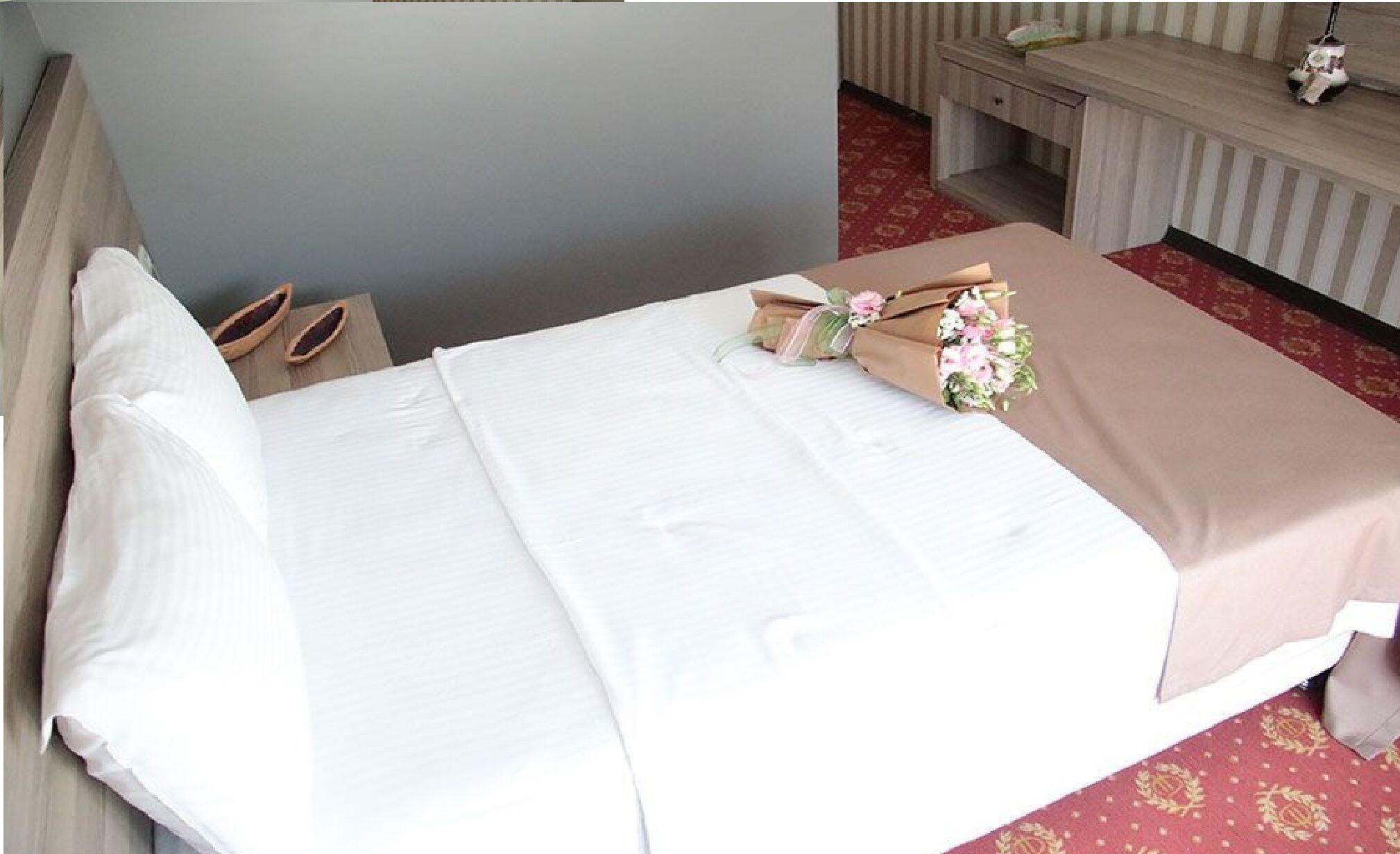 single room | 1 bedroom, premium bedding, minibar, desk