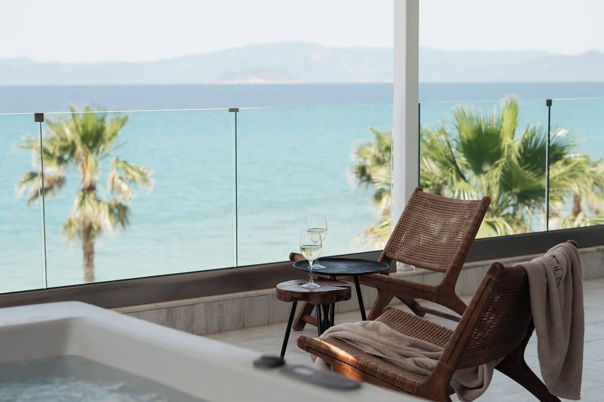 Duplex, Jetted Tub, Sea View | 1 bedroom, free minibar, in-room safe, desk