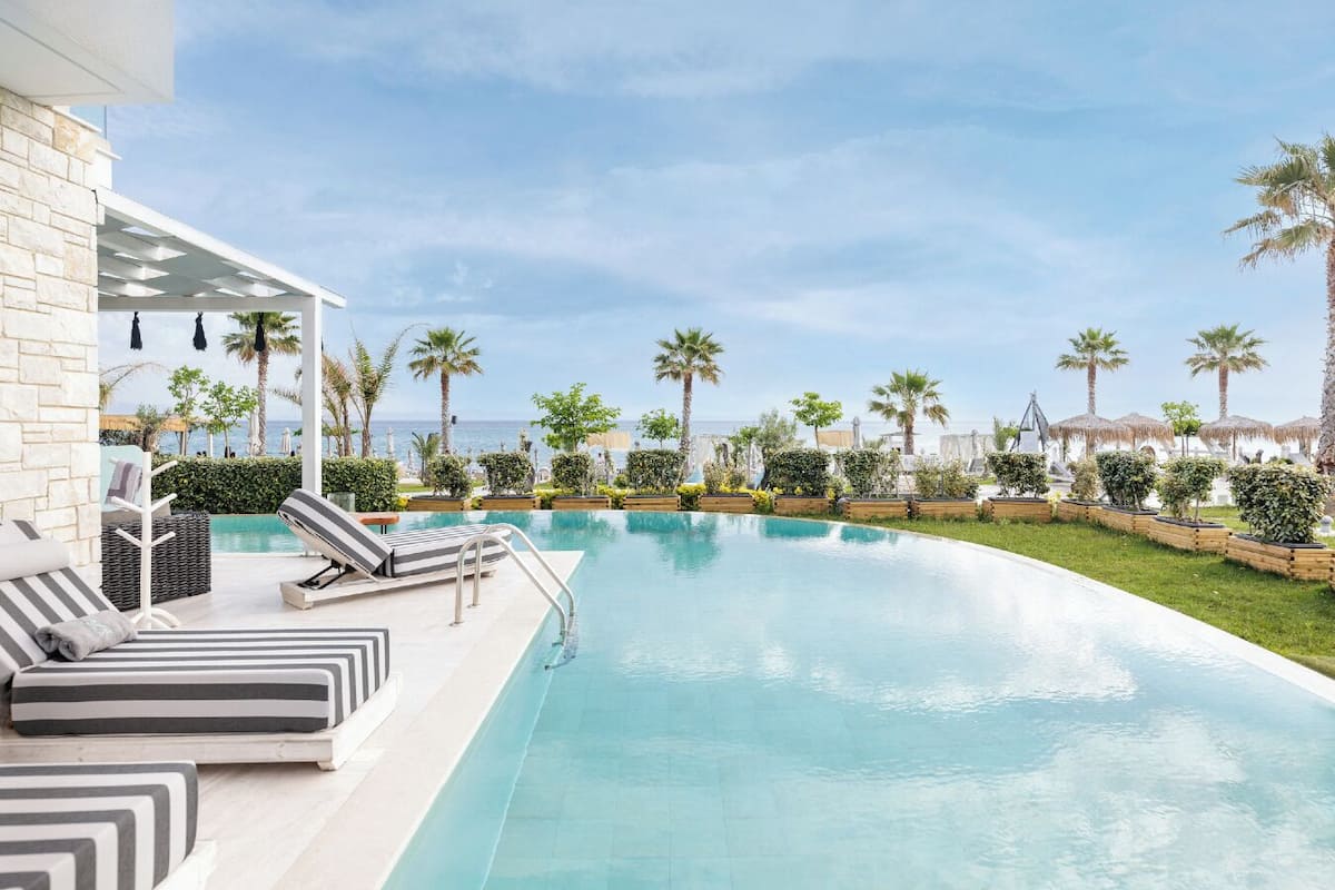 Blue Carpet Suite, Private Pool, Sea View | Terrace/patio