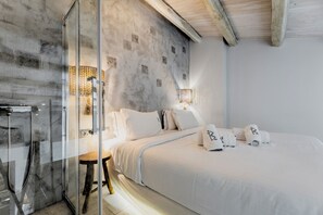 Duplex, Sea View | In-room safe, desk, blackout drapes, soundproofing
