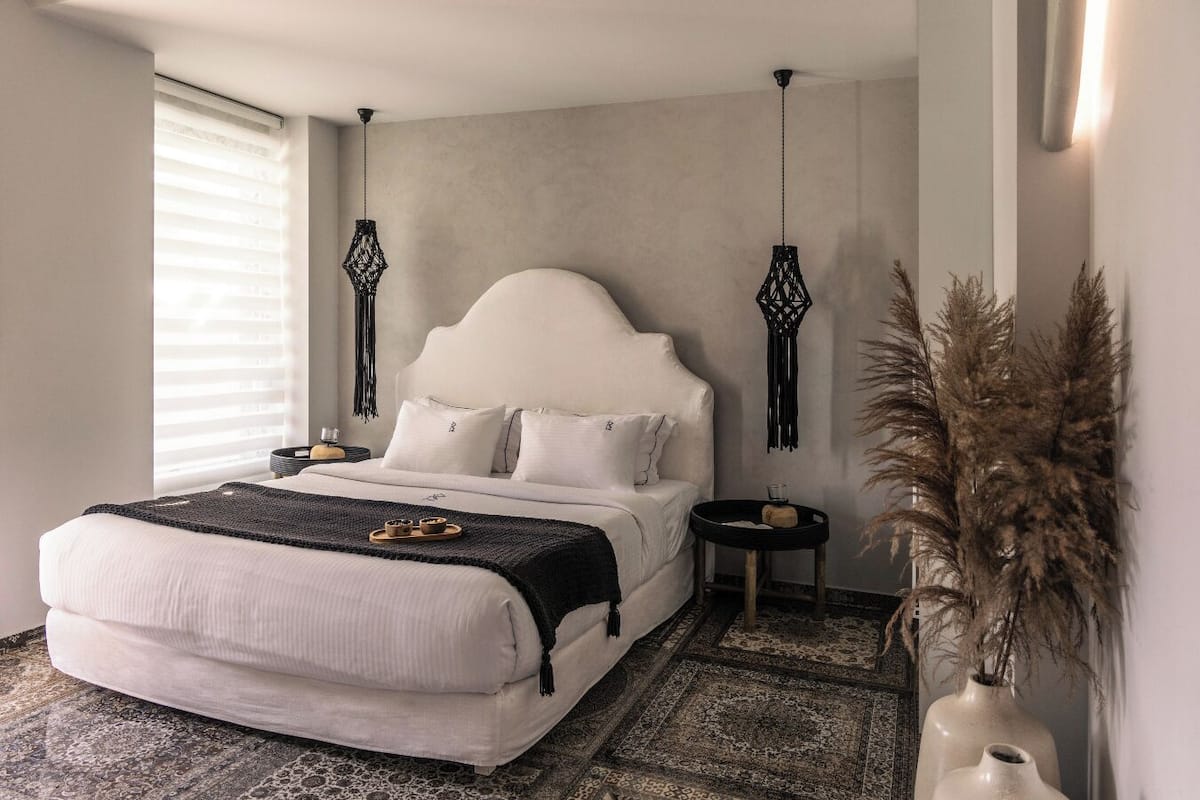 Double Suite, Private Pool, Partial Sea View | 1 bedroom, free minibar, in-room safe, desk
