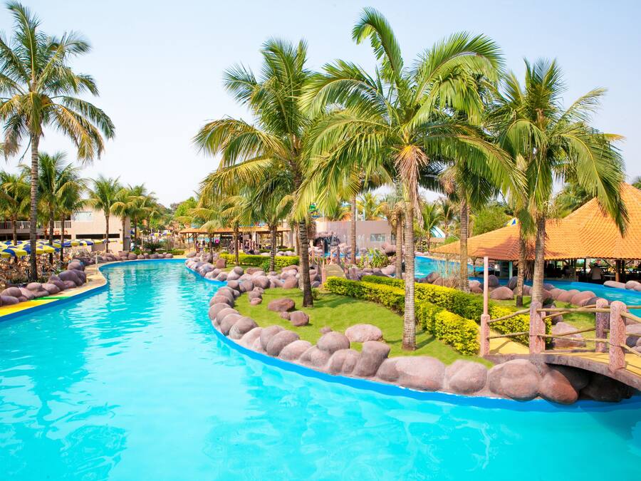 2 indoor pools, 2 outdoor pools