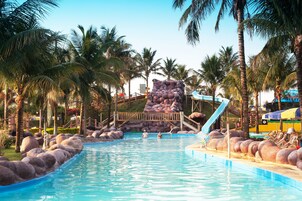 2 indoor pools, 2 outdoor pools