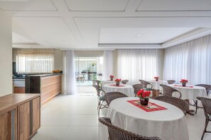 Restaurant - Residencial Onda Azul (Bombinhas)