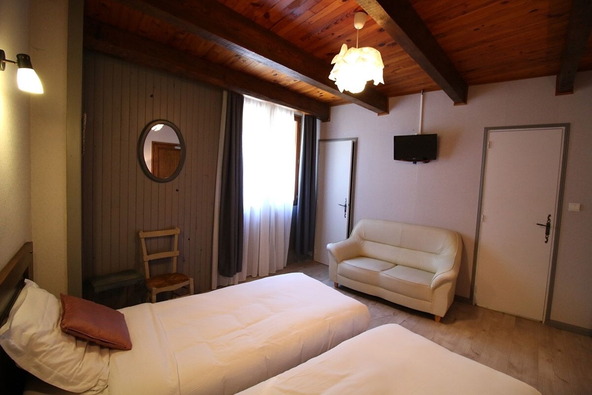 minibar, in-room safe, desk, free cots/infant beds