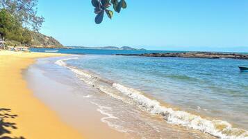 Perto da praia, toalhas de praia