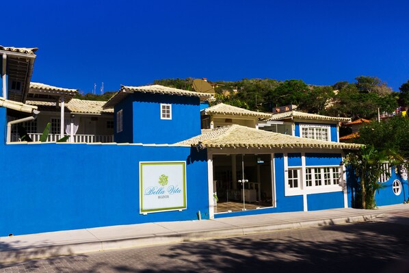 숙박 시설 입구