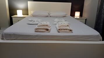 Iron/ironing board, free WiFi, bed sheets