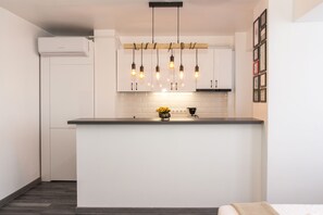 Interior - Studio L by MRG Apartments (Bucharest)