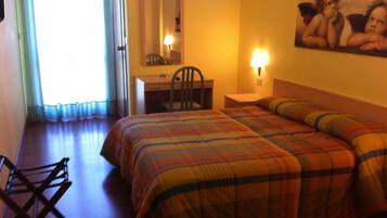 Minibar, una cassaforte in camera, una scrivania, Wi-Fi gratuito